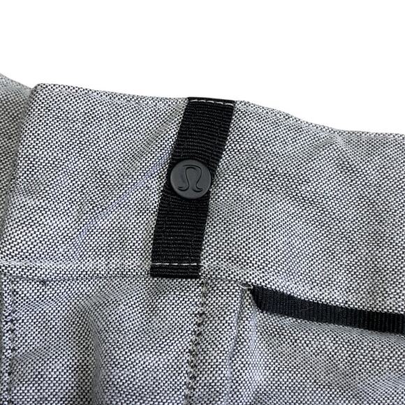 Lululemon men's commission short relaxed gray qwick oxford 32 waist - Picture 5 of 7